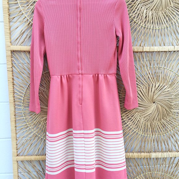 Vintage Pink Ribbed Long Sleeve Dress - Picture 2 of 5